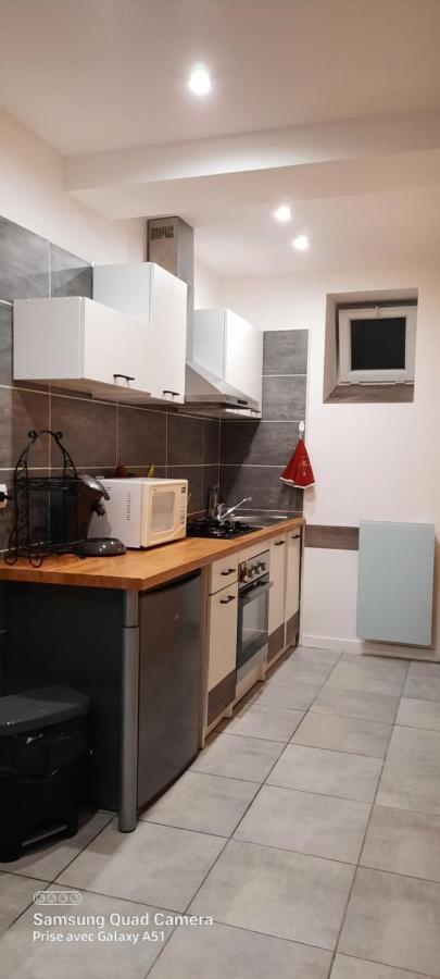 Superbe Appartement De 40M2 Avec Parking Gratuit Sur Place Cuisery Exterior foto